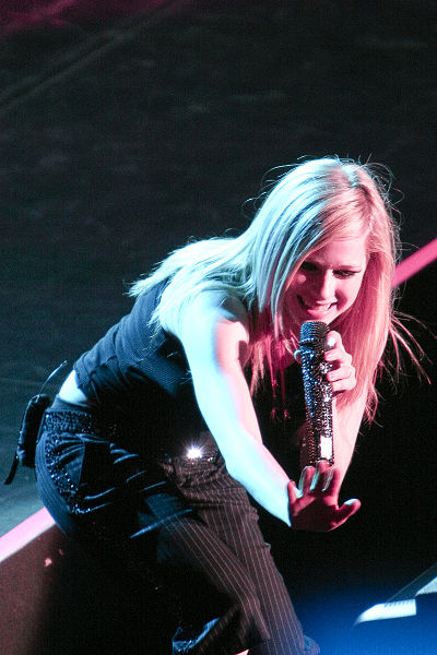 400px-Avril_Lavigne%2C_Beijing08_a.jpg