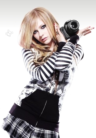 Avril-Lavigne-avril-lavigne-5775557-324-465.jpg