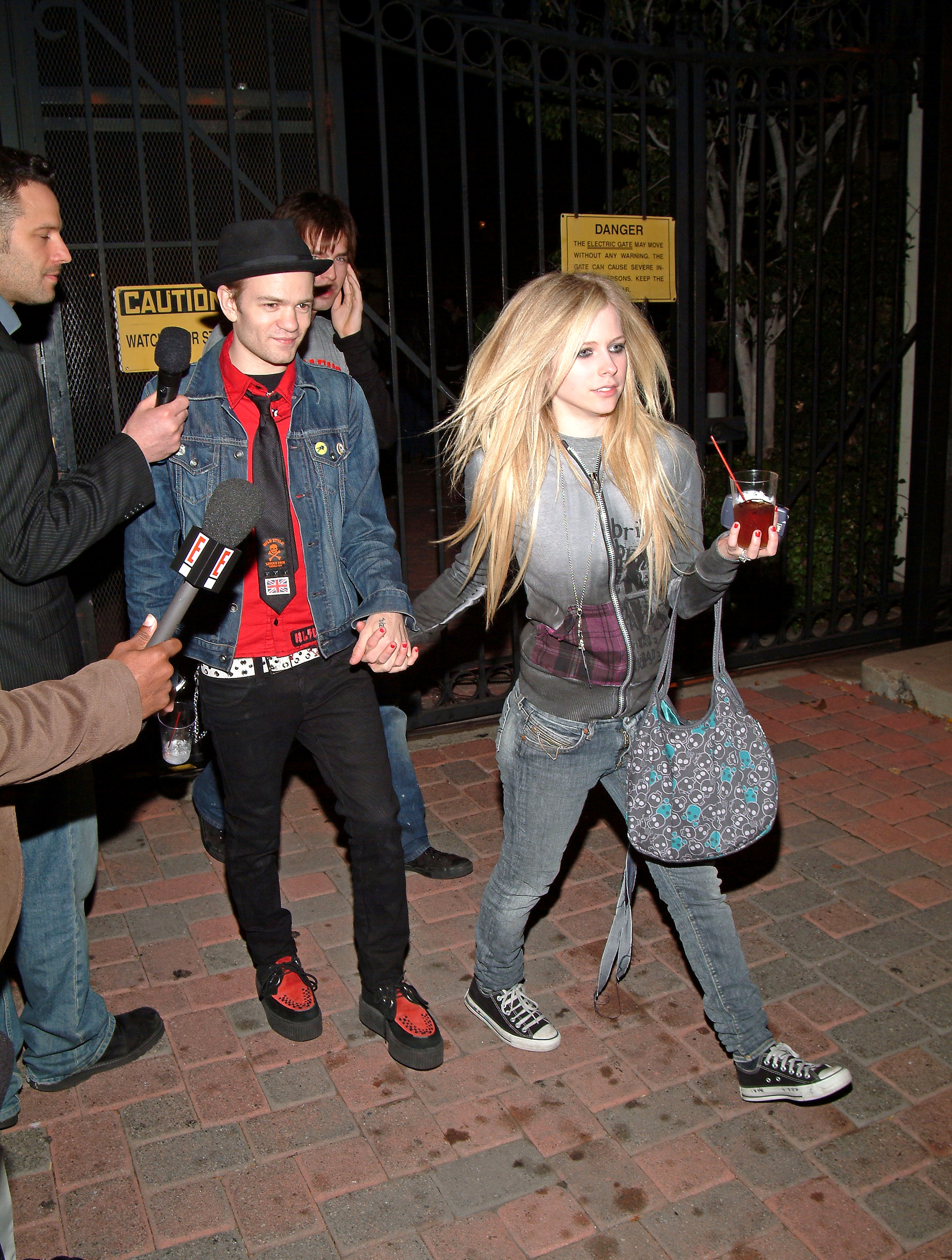 07-avril-lavigne-080807.jpg
